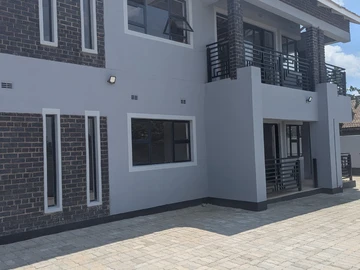 2 Bedroom Garden Flat