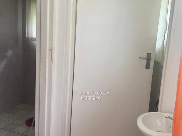 Ballantyne Park 1 bedroom cottage to rent  (Sole Mandate)