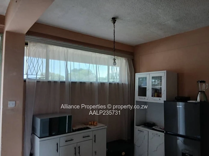 Well-Kept 2-Bedroom Ground Floor Unit with BIC's & Deeds in Eastview Gardens