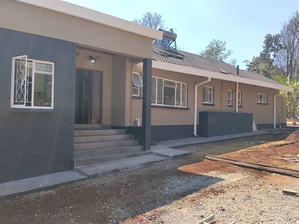 6 Bedroom House