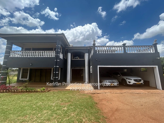 Spacious Home in Mt Pleasant Heights (Sole Mandate)