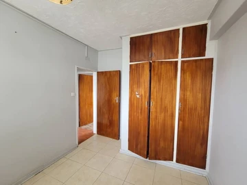 2 Bedroom Flat & Apartment