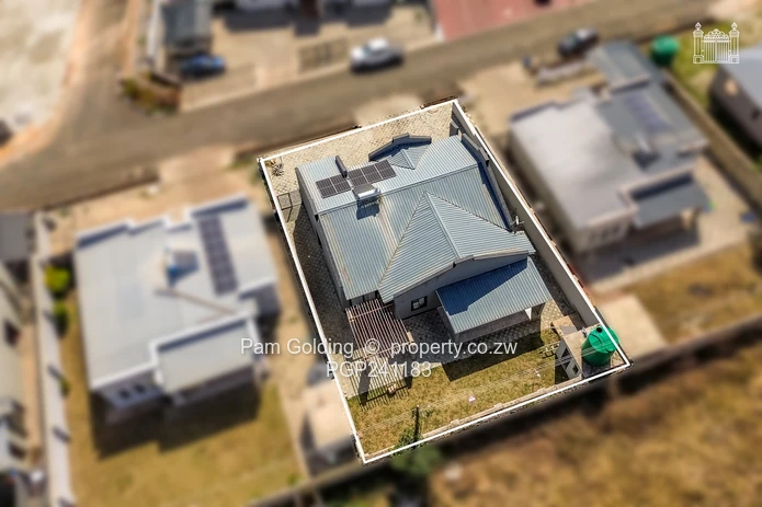 Neat Cluster Home in Peakwood Village!