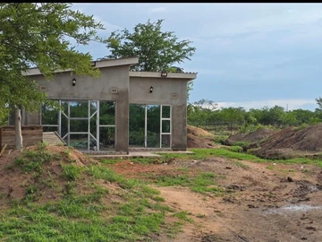 Commercial & Industrial Land