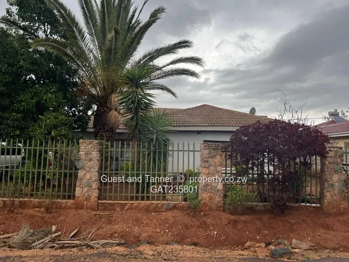 3-Bedroom House with 2-Bedroom Cottage for Sale in Mahatshula North, Bulawayo