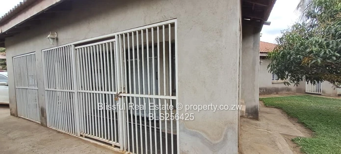 5bedroom house for sale in Chadcombe, Harare