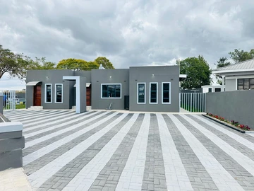 Arlington Estate Neat 3 Bed House For Sale 