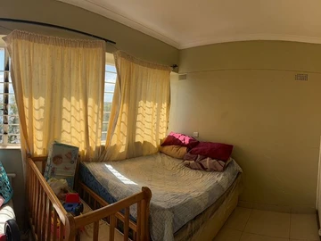 2 Bedroom Flat & Apartment