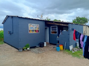 2 Bedroom House