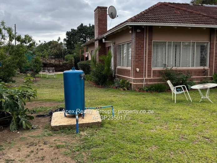 Strathaven Suffolk Road Frontage House for Rental