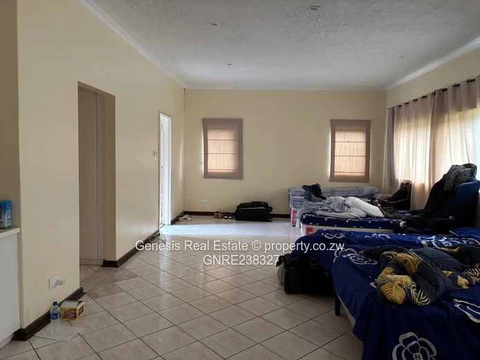 5 bedroom home on the fairway in the prestigious Brooke Golf Estate  (Sole Mandate)