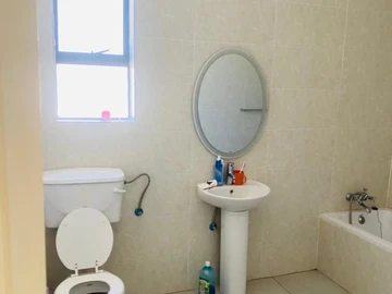 3 Bedroom Flat & Apartment