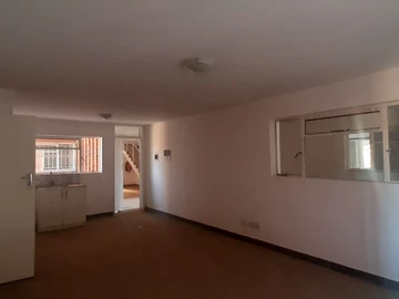 2 Bedroom Flat & Apartment