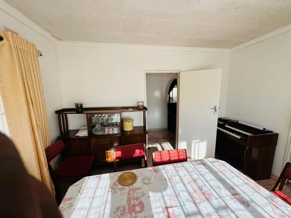 5 Bedroom House