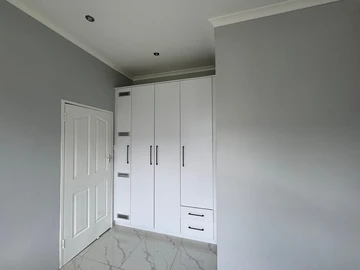 3 Bedroom Garden Flat