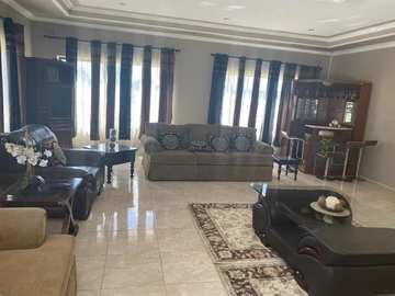 Farm & Agricultural Land