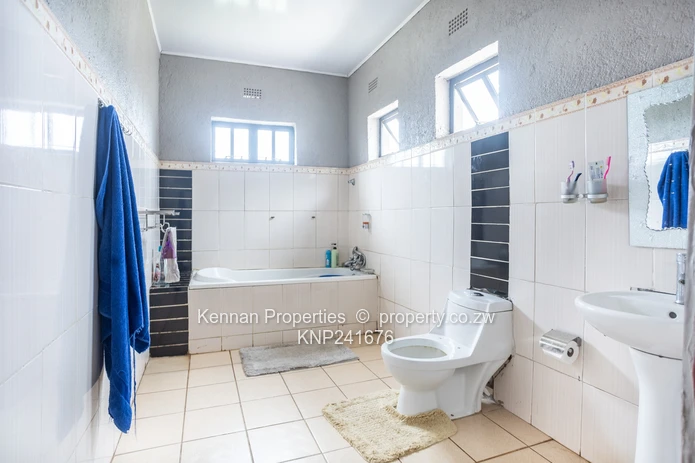 Double Storey Home In Brooke View