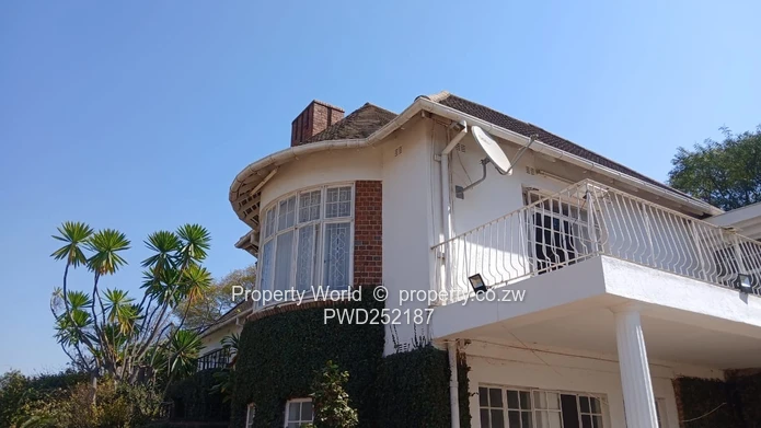 3 Bedroom House to Rent in Kensington