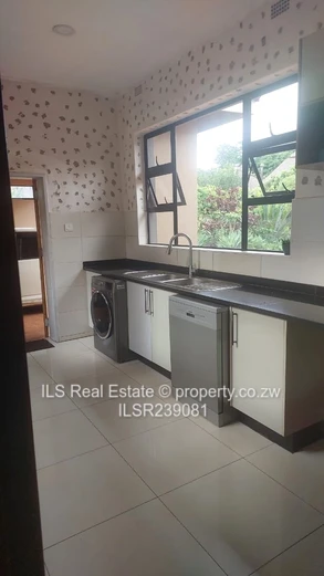 Spacious 4-Bed Borrowdale West Home on 2000 m2 + Borehole