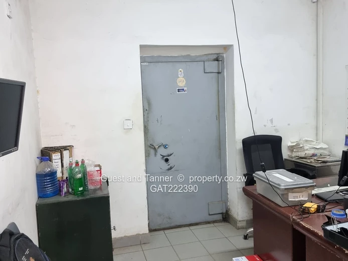  Industrial Property For Sale in Thorngrove, Bulawayo