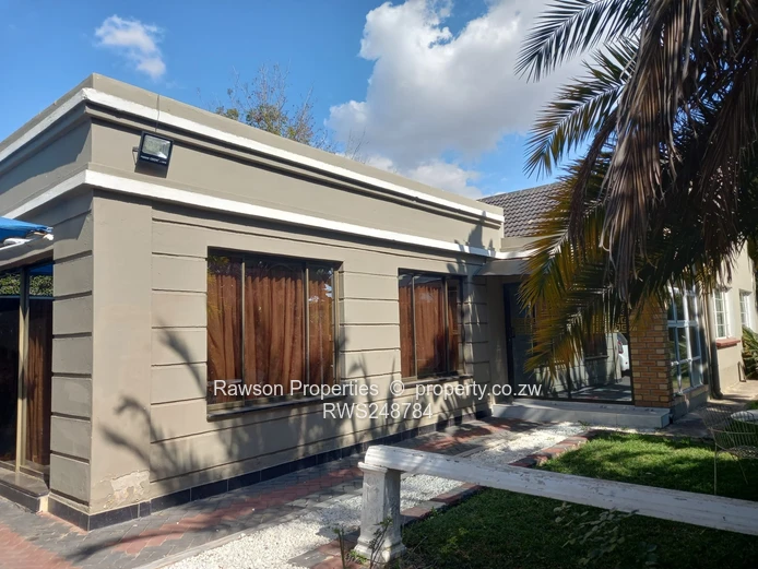 Hillside House For Sale (Sole Mandate)
