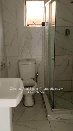 Glenview 1 house forsale (Sole Mandate)