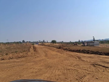 Commercial & Industrial Land