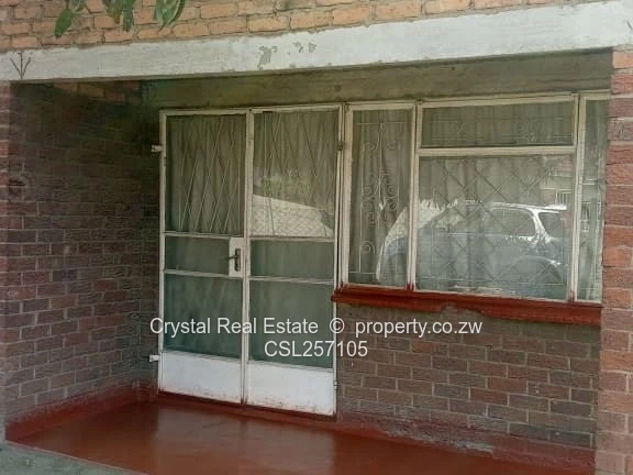 Glen Norah House Asking $45 000 (Sole Mandate)
