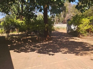 10 Bedroom House