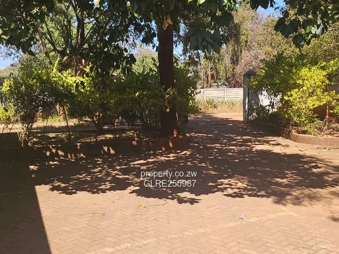 10 office to let 