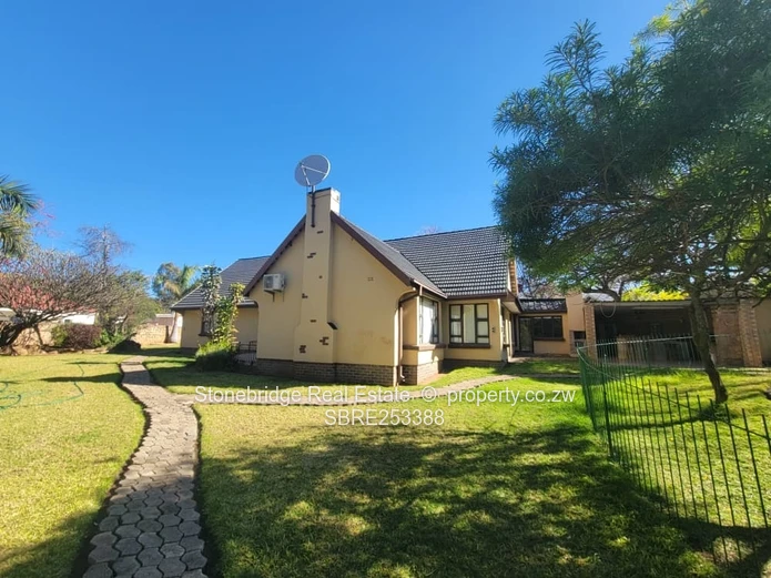 4 Bedroom House in Hillside For Sale