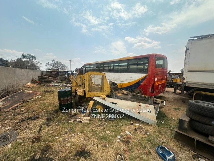 Commercial Stand in Westlea, 2 000sqm, with title deeds