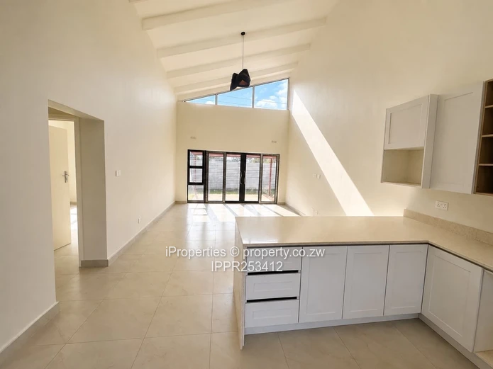 Modern 2-Bed Garden Flat, Private Yard in Marlborough