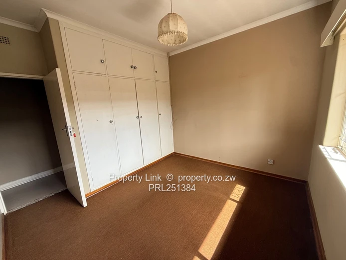 PRIME 4677m²  RIDGEWAY SOUTH LOCATION