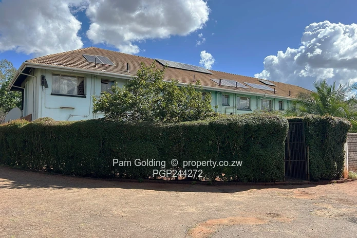 3 Bedroom Duplex Flat for Sale in Eastlea