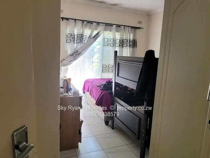 Hatfield Garden Flat For Sale