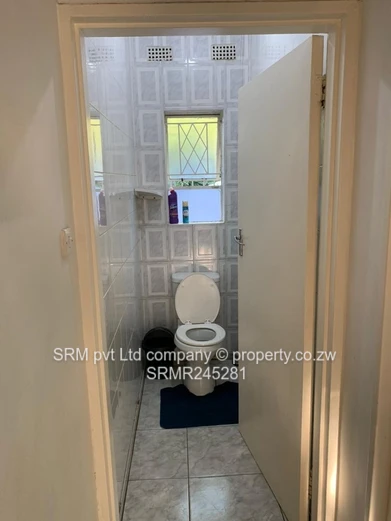 2 bed neat garden flat to let in Avondale 