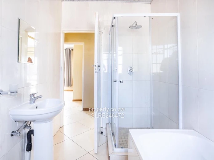 Furnished 2-Bed with Borehole & Courtyard Parking — Belgravia