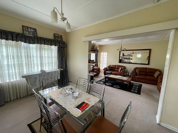 2 Bedroom Flat & Apartment