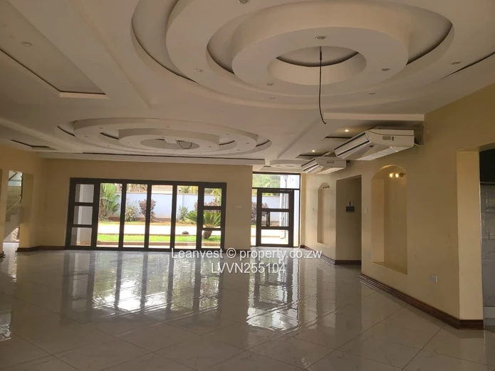 Spacious 6-Bed Home with Pool in Mount Pleasant Heights
