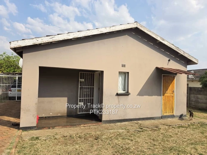 A neat and solid house!