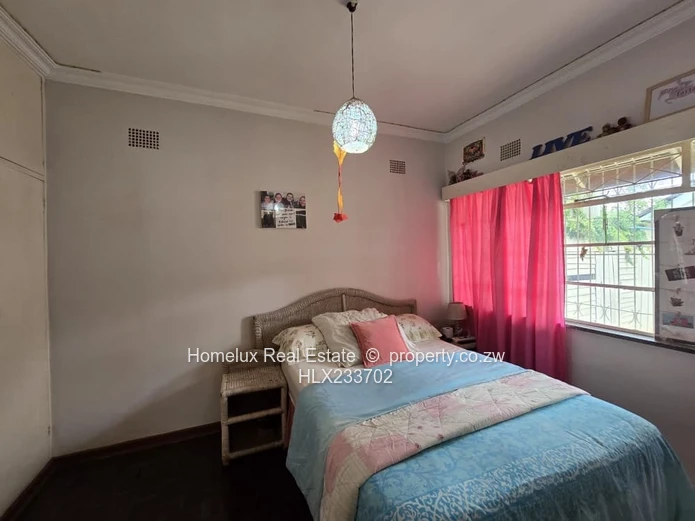 Elegant Eastlea 5-Bedroom Family Home with Separate Cottage |