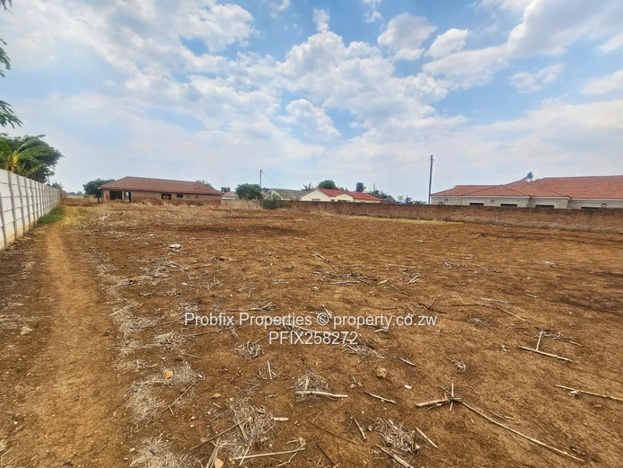 FOR SALE - NORTON KNOWE PHASE 3 - 2080m² Residential Stand (Sole Mandate)