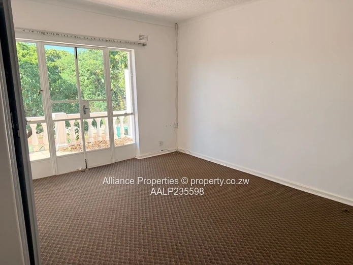 Harare's Finest, 7-Bed Glenlorne Executive Rental with Pool, Borehole & Dual Lounges $3000/Month