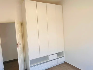 3 Bedroom Flat & Apartment