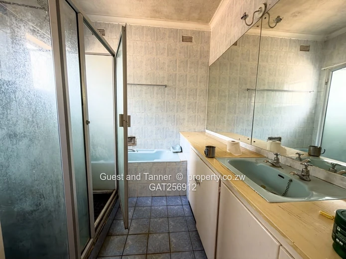 9,185m² STAND WITH REDEVELOPMENT POTENTIAL – GREYSTONE PARK, HARARE