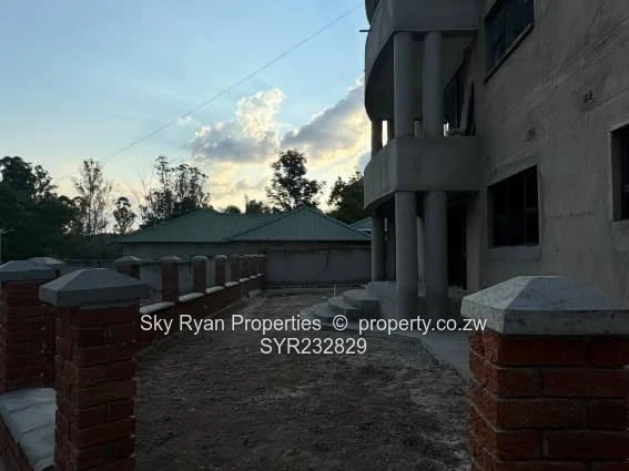 Glen lorne Luxurious 4-Bed Townhouse For Sale 