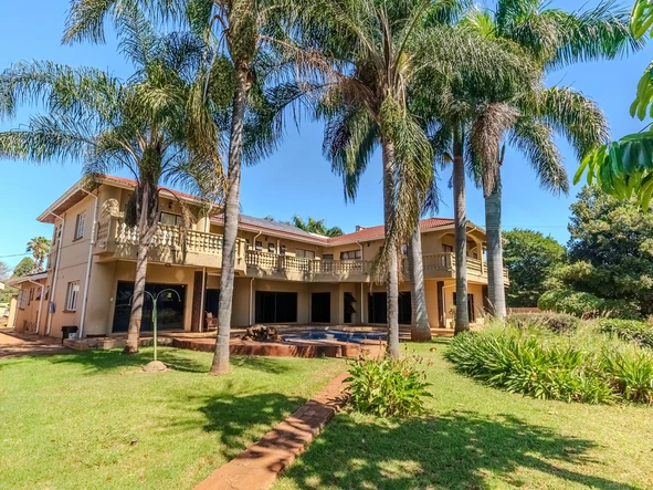8 Bedroom House