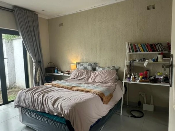 3 Bedroom Flat & Apartment