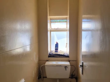 2 Bedroom Flat & Apartment